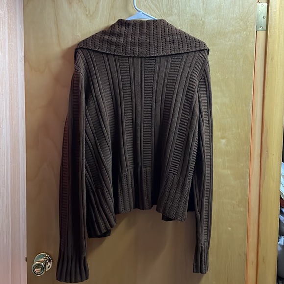 💕 5/25 closet clean out 💕Anne Klein Sport cardigan sweater - Picture 2 of 4